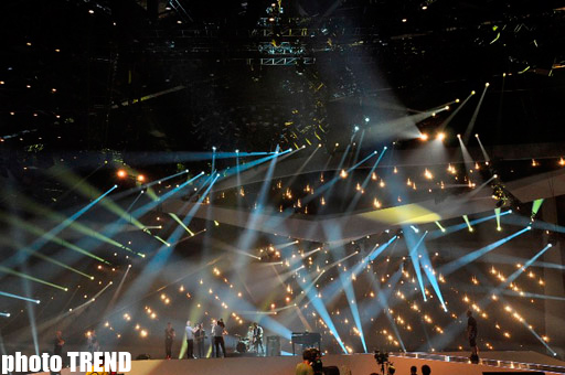 Финалист "Евровидения 2012"  Роман Лоб на сцене "Baku Crystal Hall" (фотосессия)