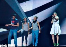Финалистка "Евровидения 2012"  Нина Дзилли на сцене "Baku Crystal Hall" (фотосессия)