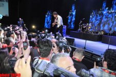 Грандиозная церемония открытия "Евровидения 2012" в "Евроклубе" - звезды на красной дорожке  (фотосессия)