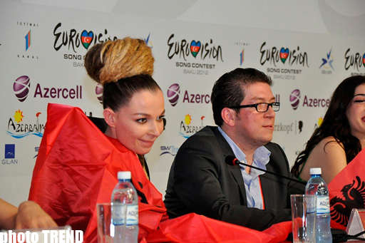 Представительница Албании на конкурсе «Евровидение-2012» посвятила свой выход в финал жертвам ДТП (ФОТО)