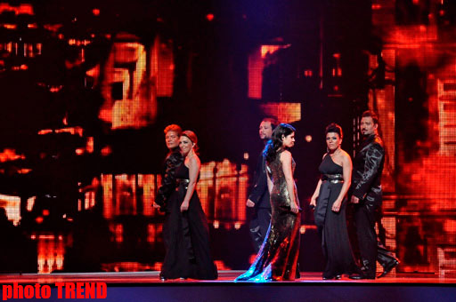 Участники второго полуфинала "Евровидения 2012" предстали в сценическом наряде (ФОТО)