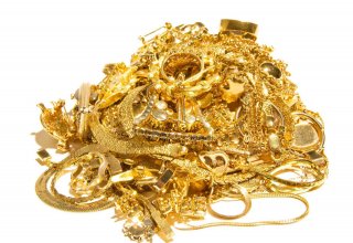 В Париже у 97-летней пенсионерки украли слитки золота и украшения на €800 тыс.