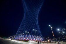 Fanatlar "Bakı Kristal Zalı"nda keçirilən "Eurovision 2012"-nin II yarımfinalına gəlirlər (FOTOSESSİYA) - Gallery Thumbnail