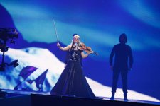 ТОП-10 нарядов певиц-финалистов "Евровидения 2012" от Фахрии Халафовой (фото)
