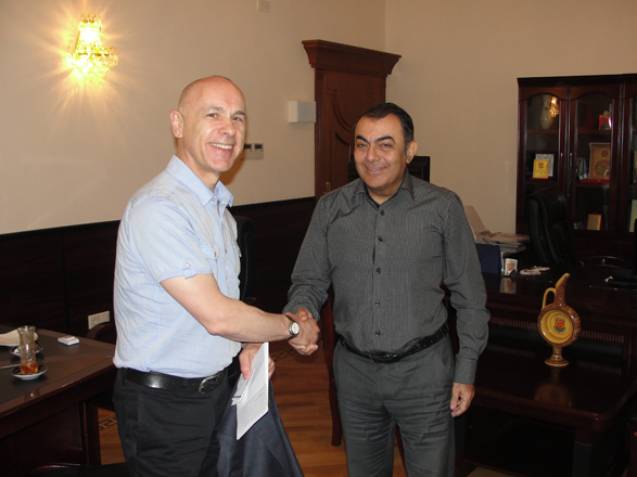 Директор Аздрамы встретился с известным английским режиссером (фото)