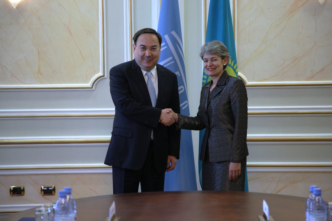Kazakh FM meets UNESCO Director General (PHOTO) - Gallery Image