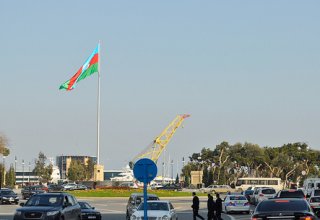 В Баку открылось автодвижение в направлении площади Азадлыг