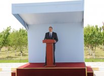 Prezident İlham Əliyev: Maliyyə və iqtisadi böhranın ən ağır aylarında, illərində belə Azərbaycan inkişaf edibdir (FOTO)