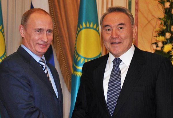 Путин обсудил с Назарбаевым подготовку Каспийского саммита