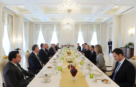 Ильхам Алиев и Хиллари Клинтон обсудили конфликт в Нагорном Карабахе и энергосотрудничество