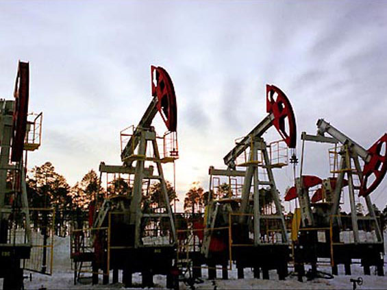 Iran’s oil production capacity to reach 5.6 mln barrels per day by 2016