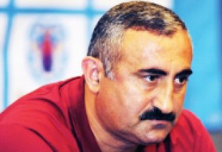 Nazim Süleymanov "Neftçi"nin baş məşqçisi vəzifəsindən istefa verdi