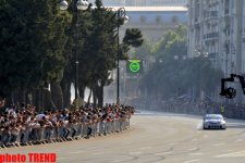 Самый быстрый в мире болид в Баку - грандиозное шоу Red Bull Racing (фото)