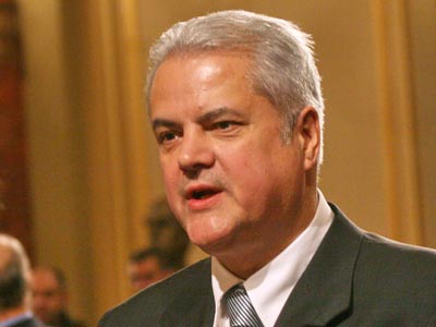 Former Romanian premier attempts suicide after conviction