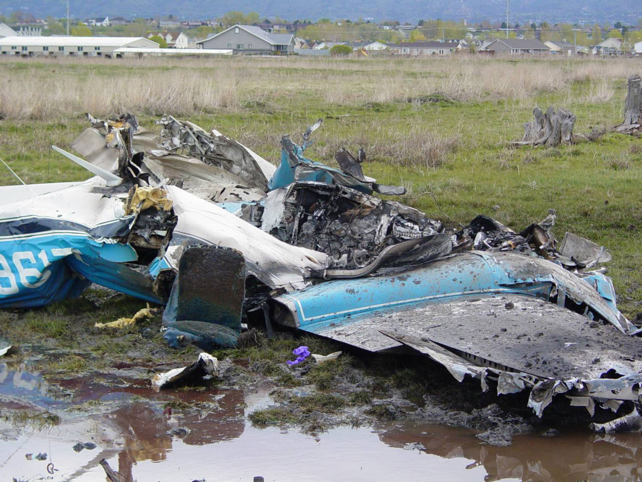 В Алматы разбился пассажирский самолет