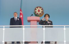 Ильхам Алиев принял участие в церемонии выпуска в Азербайджанском Высшем военном училище имени Гейдара Алиева (ФОТО)