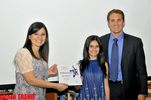 В Баку состоялась встреча с американскими школьниками-победителями конкурса сочинений, проведенного при поддержке Фонда Гейдара Алиева (ФОТО)