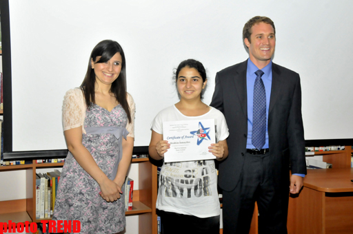 В Баку состоялась встреча с американскими школьниками-победителями конкурса сочинений, проведенного при поддержке Фонда Гейдара Алиева (ФОТО)
