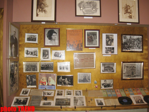 Фирангиз Ализаде подарила Музею музыкальной культуры уникальную рукопись (фотосессия)
