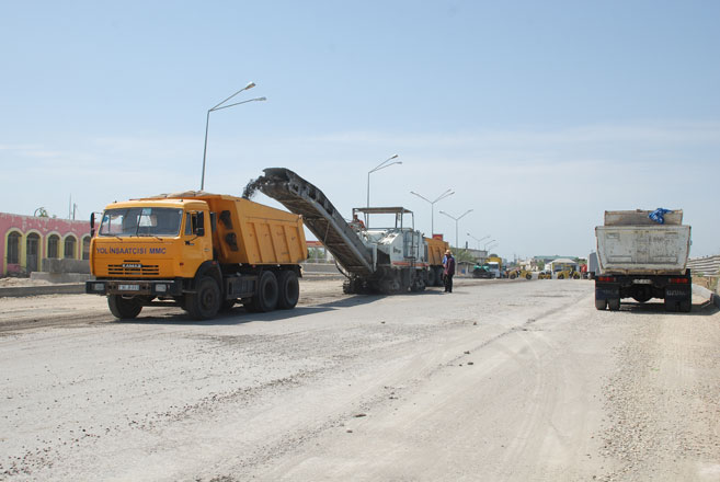 Объявлены сроки окончания работ на дороге Баку-Забрат (ФОТО)