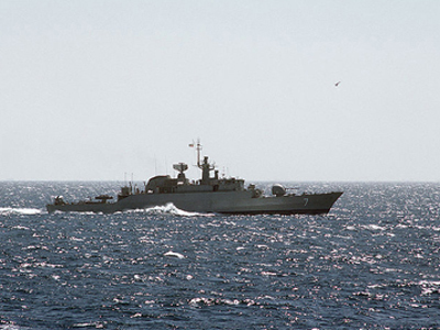 В Великобритании заявили, что вооруженные люди высадились на борт судна в Оманском заливе