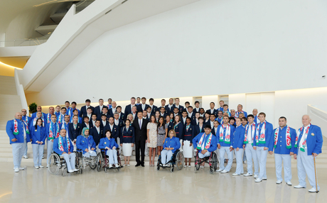 Azerbaijani President and his spouse attend seeing off ceremony of Olympic athletes (PHOTO)