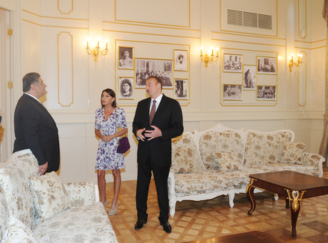 Президент Азербайджана и его супруга приняли участие в открытии Дворца счастья после капремонта (ФОТО)