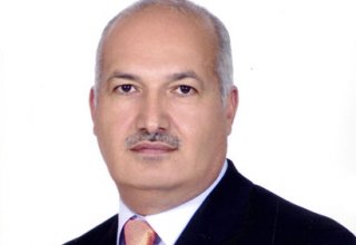 Кандидат в президенты Азербайджана Сардар Джалалоглы проголосовал на выборах
