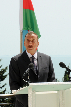 Президент Ильхам Алиев: У Азербайджана и Таджикистана существуют хорошие возможности для экономического сотрудничества (ФОТО)