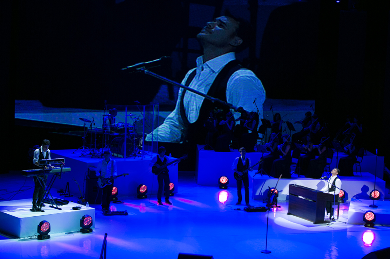 Emin Ağalarov Bakıda geniş konsert proqramı ilə çıxış edib (FOTO)