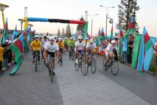 Yeni Bulvarda "Olimpiyaçılarımıza dəstək olaq!" devizi altında veloyürüş keçirilib (FOTO)