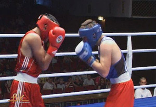 Азербайджанский боксер гарантировал бронзовую медаль на ЧМ в Армении