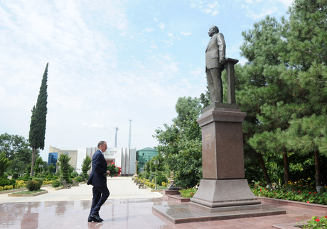 Президент Азербайджана прибыл в Джалилабадский район (ФОТО)