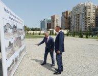 Президент Азербайджана ознакомился с работами, проведенными в новом парке в Баку (ФОТО)