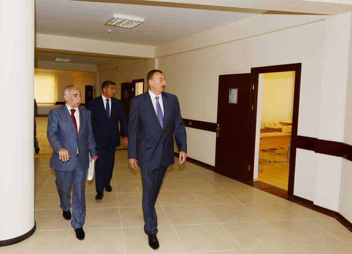 Президент Азербайджана принял участие в открытии нового корпуса школы №85 в Баку (ФОТО)