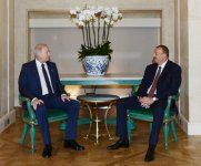 Azerbaijani President meets with BP executive director