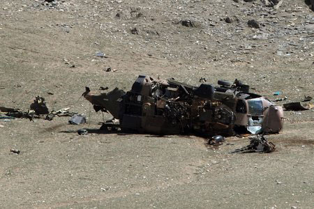 8 человек погибли при крушении вертолета в Казахстане( Версия 2)