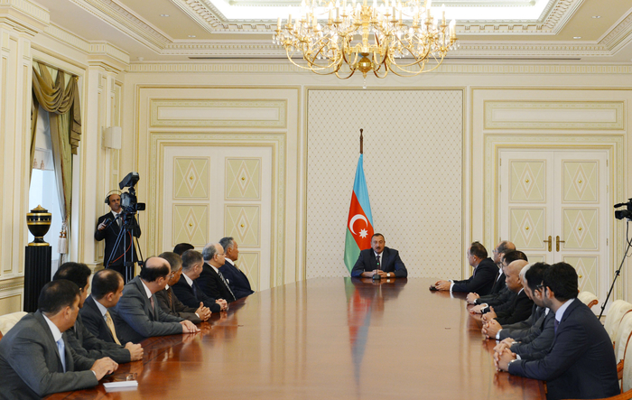 Президент Ильхам Алиев: Азербайджан в своей внешней политике также придает особое значение сотрудничеству с исламскими странами (ФОТО)