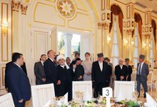 Президент Ильхам Алиев принял участие в церемонии ифтар по случаю священного месяца Рамазан (версия 2) (ФОТО)