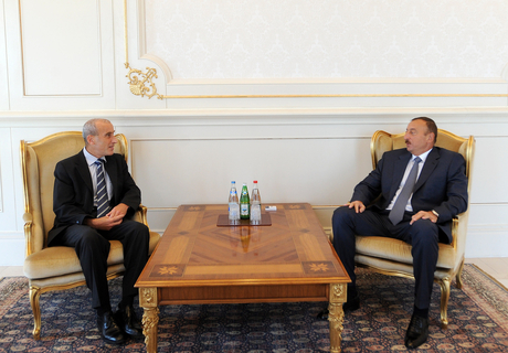 Azerbaijani President receives outgoing Israeli ambassador