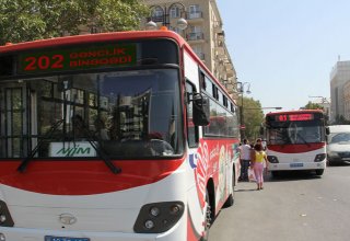 В Баку создается база данных водителей автобусов