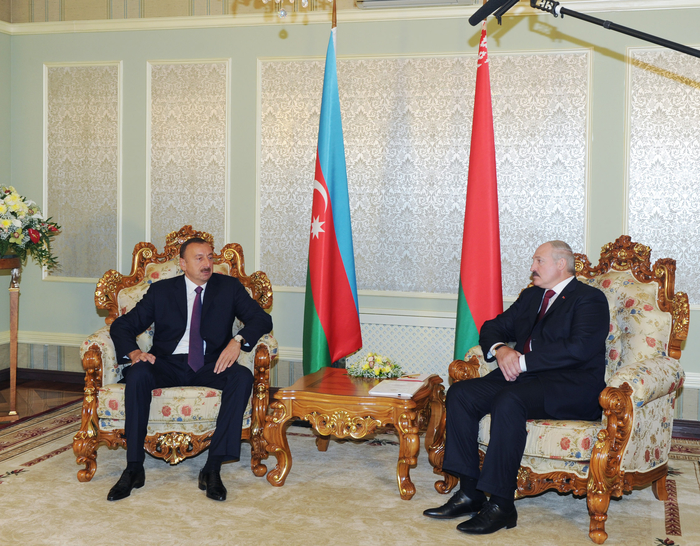 Presidents of Azerbaijan and Belarus meet one-on-one (PHOTO)