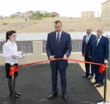 Prezident İlham Əliyev Bakıda yeni inşa olunan orta məktəbin və uşaq bağçasının açılışlarında iştirak edib (FOTO)