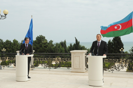 Azerbaijani President, NATO Secretary General give joint press conference (PHOTO)