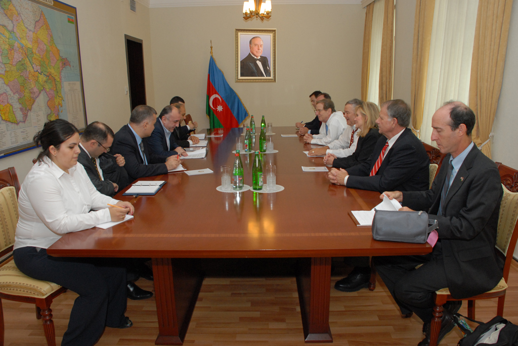 Azerbaijani FM receives delegation of U.S. congressmen