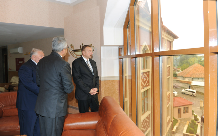 President Ilham Aliyev opens 4-star Shaki Palace hotel (PHOTO)