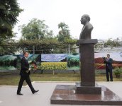 Azerbaijani President lays foundation stone for Bahmatli village secondary school (PHOTO)
