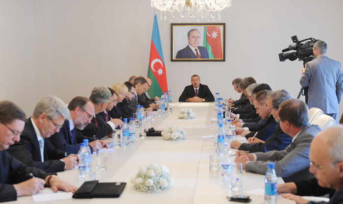 Azerbaijani President receives ambassadors of OSCE member countries (PHOTO)
