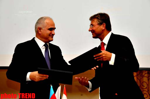 Azerbaijan, Netherlands sign four documents (PHOTO)