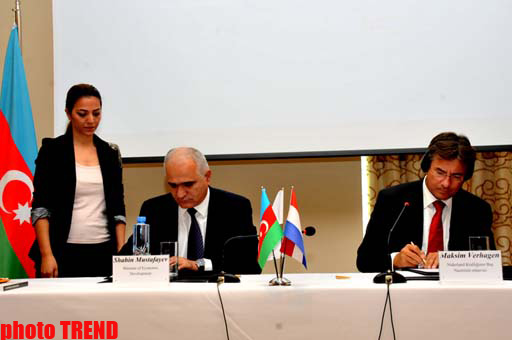 Azerbaijan, Netherlands sign four documents (PHOTO)
